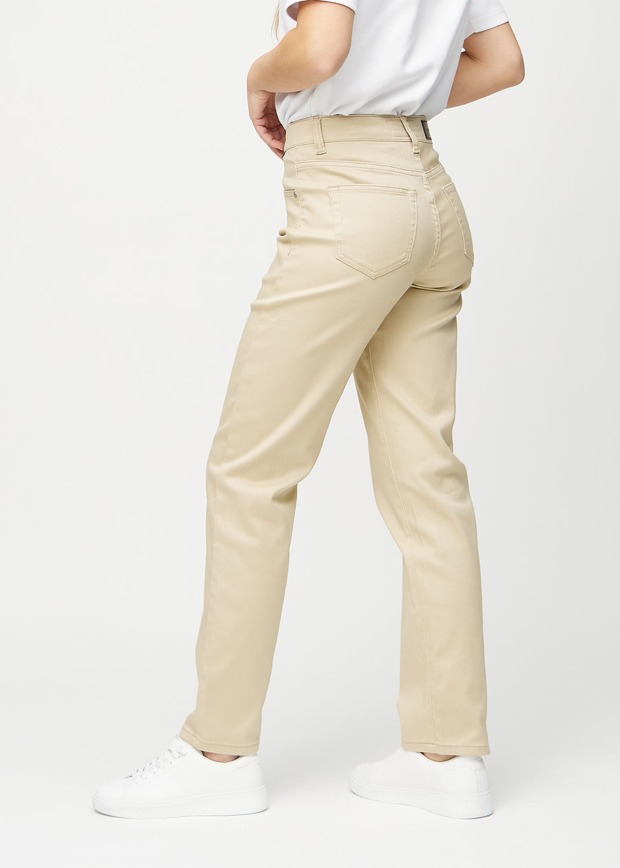 Regular jeans for women in beige, color Gazelles. Back view on a model, showing the full fit.