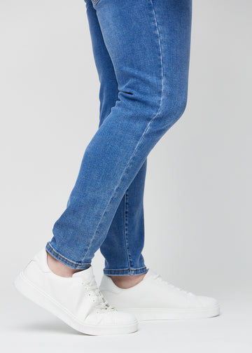 Plus-size model&